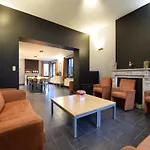 Semesterbostad Spacious Durbuy Group Stay Durbuy