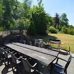 Semesterbostad Spacious Durbuy Group Stay Durbuy