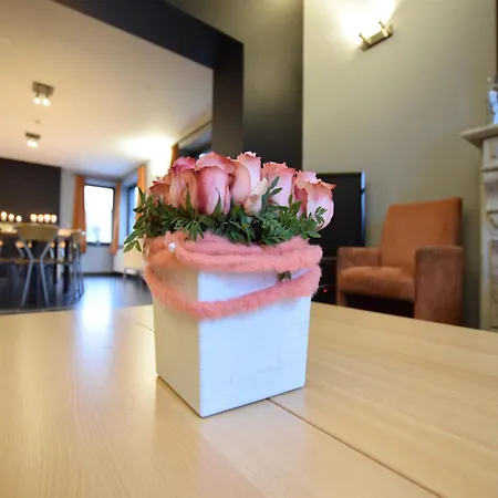 Spacious Durbuy Group Stay Semesterbostad Durbuy