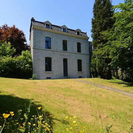 Semesterbostad Spacious Durbuy Group Stay