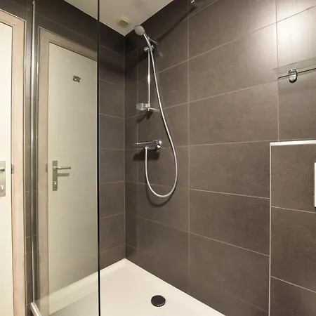 بيت للعطل Spacious Group دربي